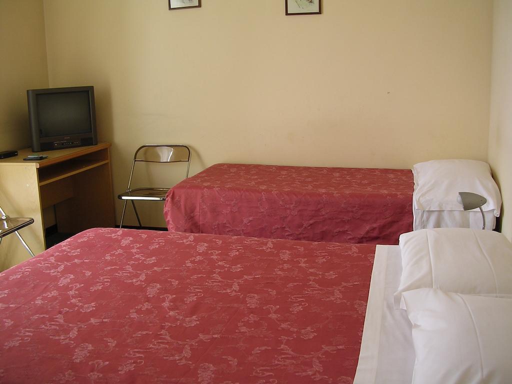 Cerrutihotel Vercelli Room photo